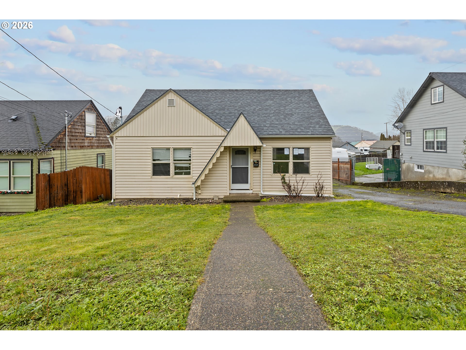 1710 MAIN ST, Roseburg, OR 97470