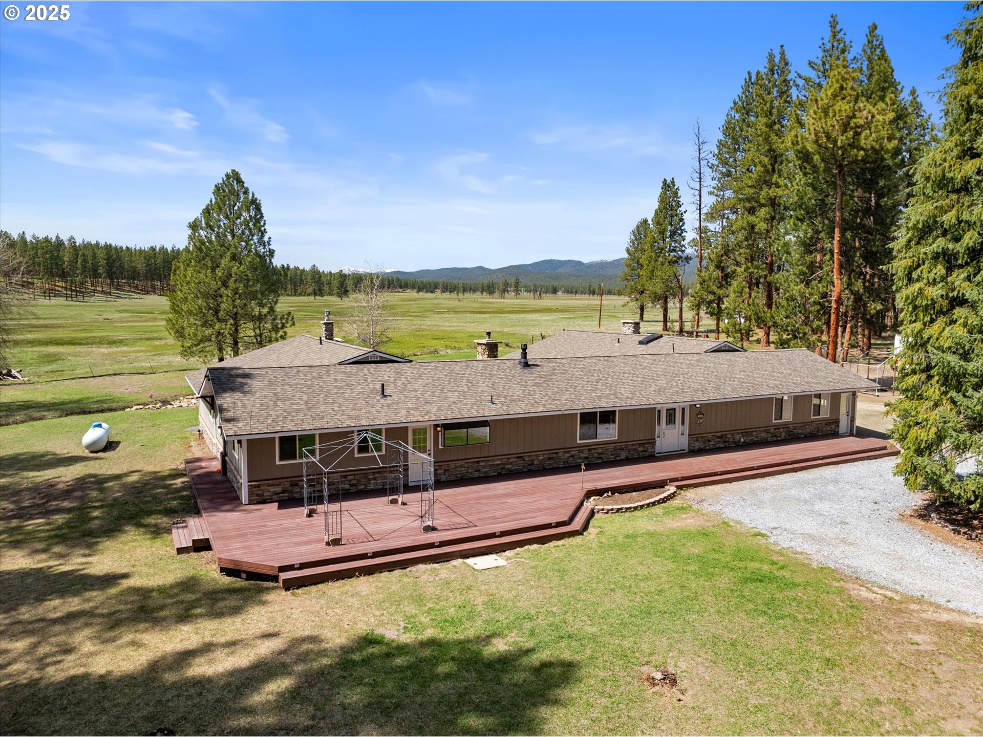 38470 ELKHORN ESTATES RD, BakerCity, OR 97814