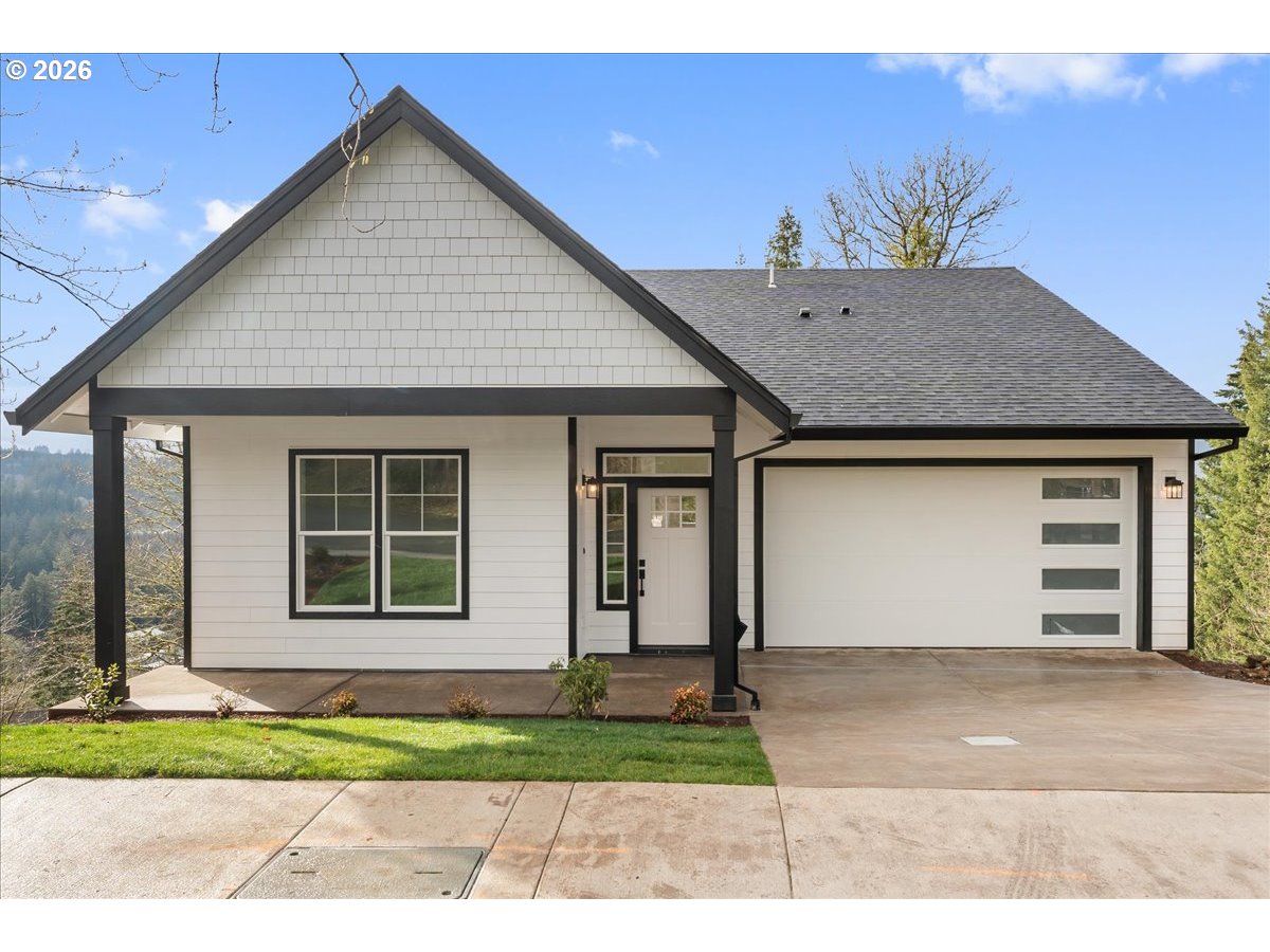 737 FOREST GLEN RD, Estacada, OR 97023