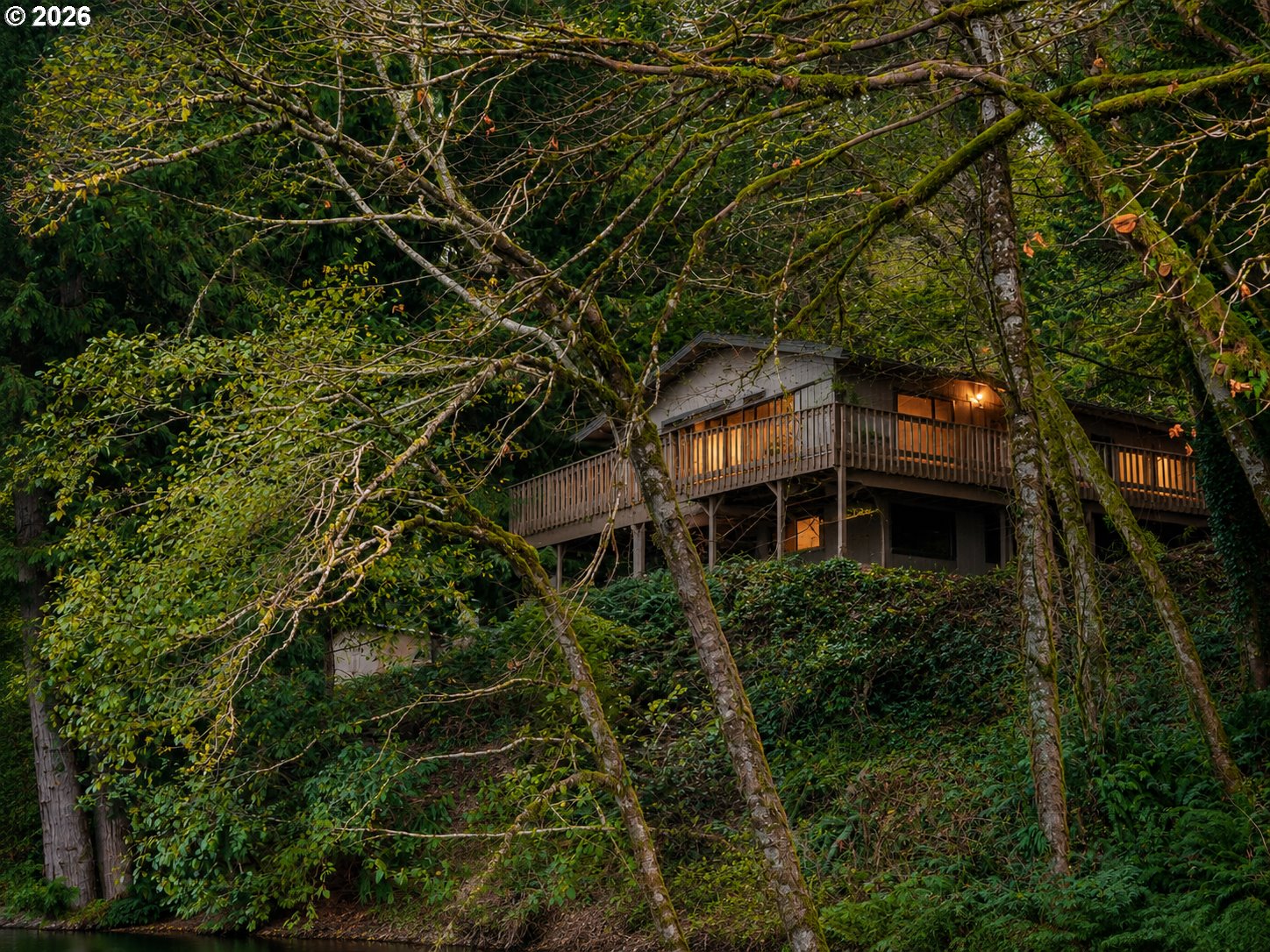 96015 Sunlake LN, Lakeside, OR 97449