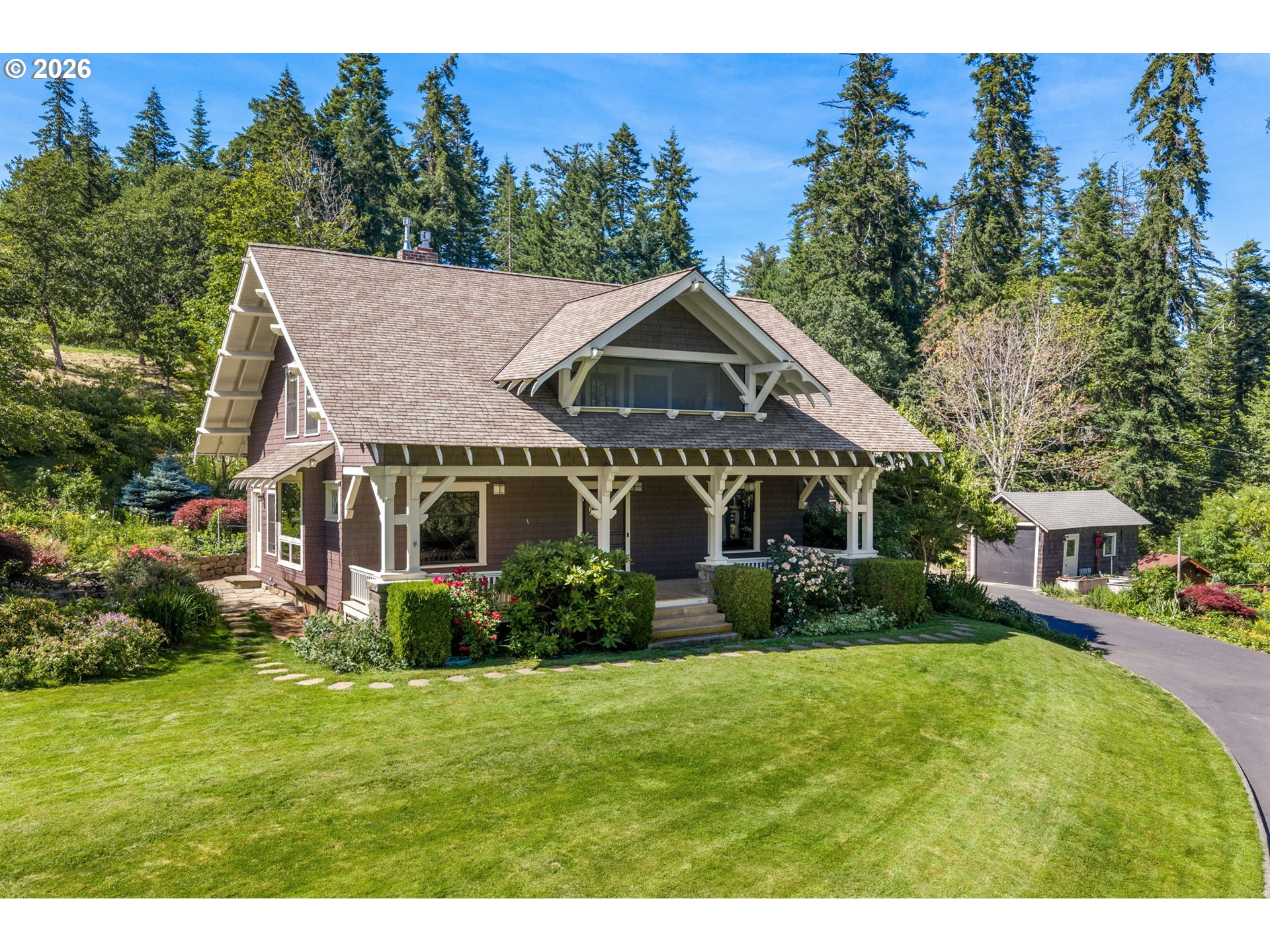 5086 Binns Hill DR, HoodRiver, OR 97031