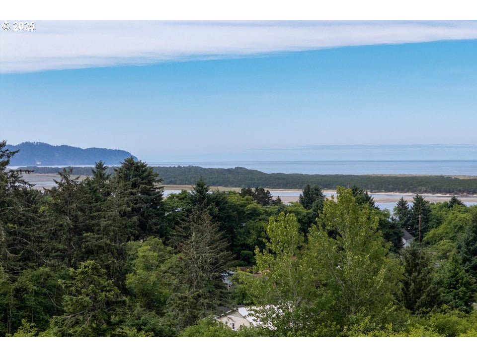 224 Holly Heights Avenue, Netarts, OR 97143