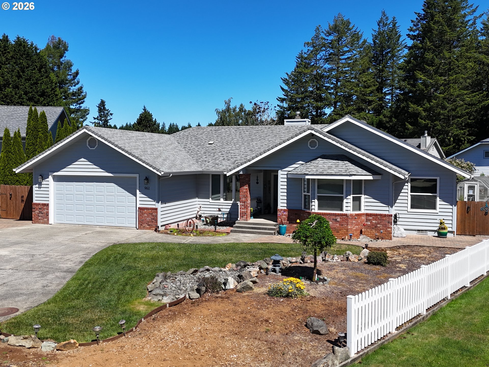 961 HELEN LN, Brookings, OR 97415