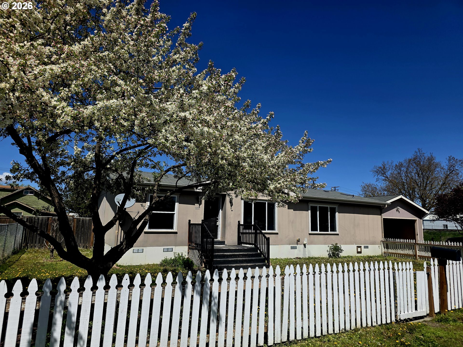 1037 TAMAR ST, BakerCity, OR 97814