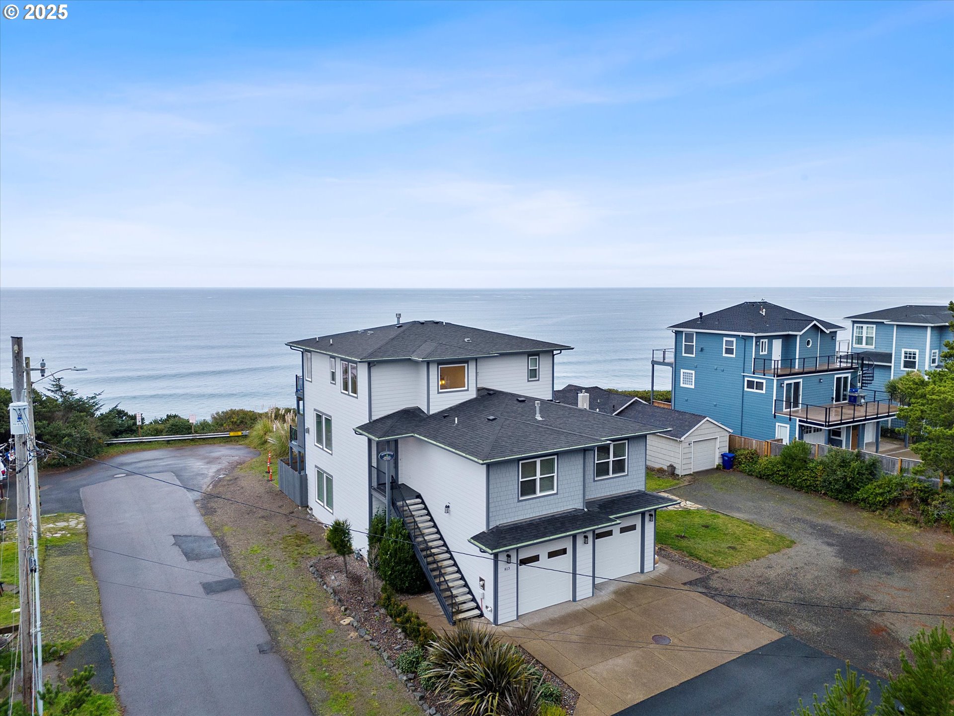 813 9TH ST, LincolnCity, OR 97367