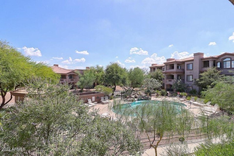 20190819181150966961000000-o