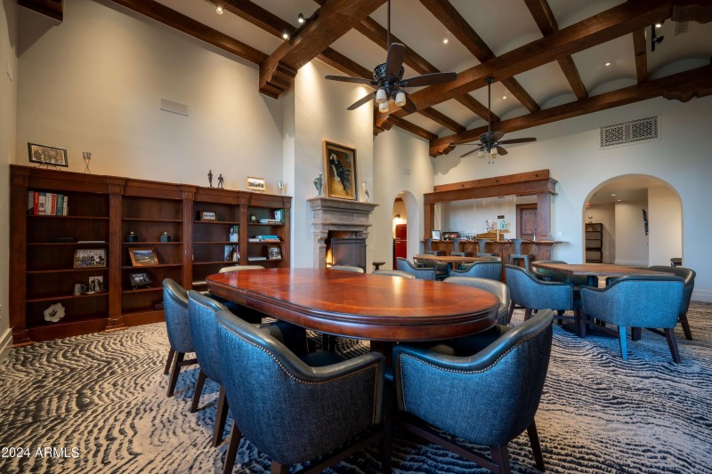 Mens Lounge