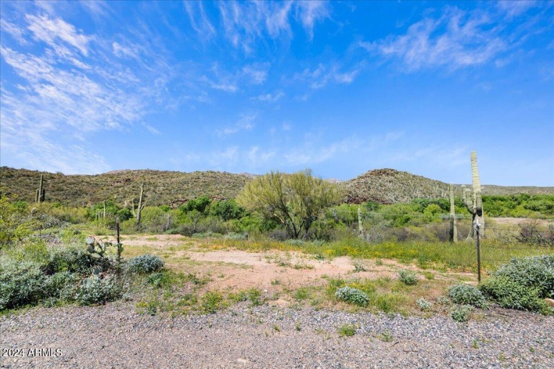 Lot Photo