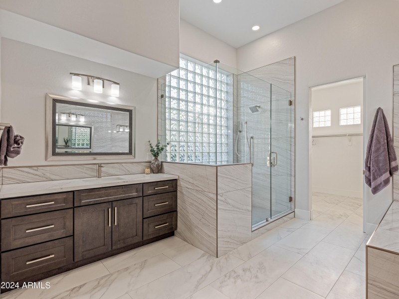 Spa-Like Primary Bath