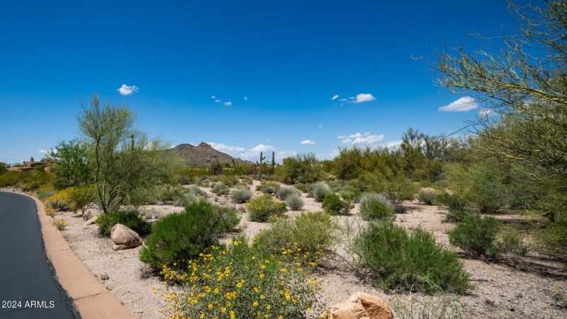 7752 E BLACK MOUNTAIN Road Lot-1