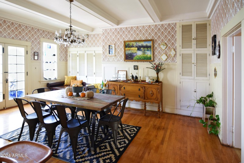 DININGROOM4