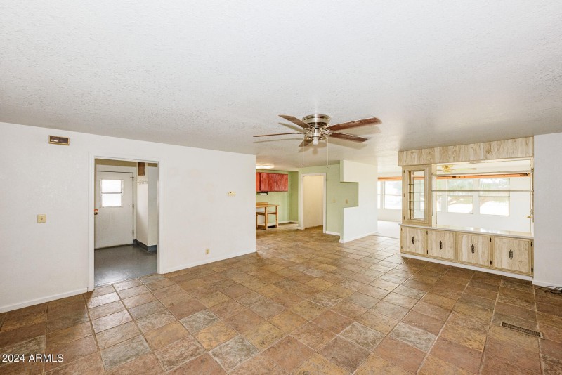 019 - 151 E. Havasu Way