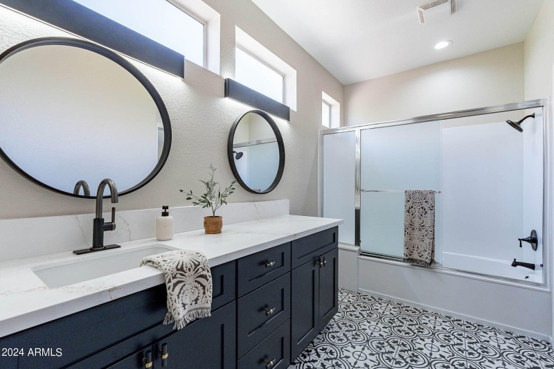 Primary En Suite