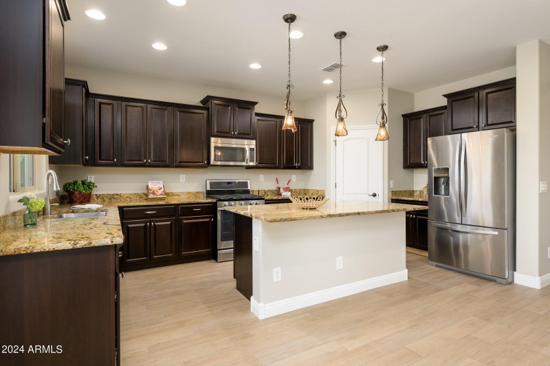 Kitchen/Dining