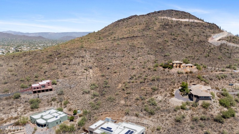 4-web-or-mls-37036-n-31st-ave