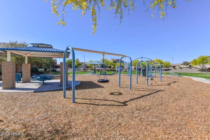 Neighborhood Playground-Ramada