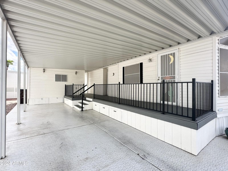 CARPORT