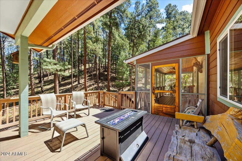 08-Deck