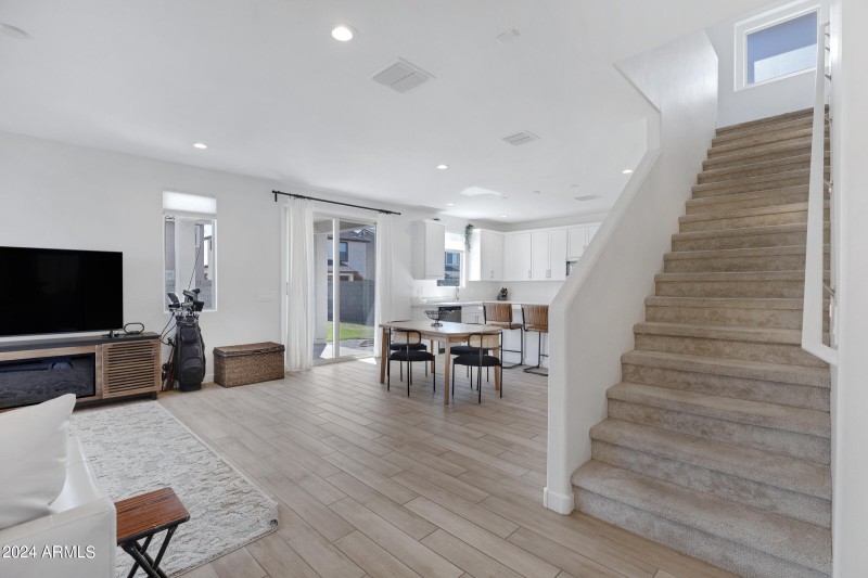 10763 w beatrice st-5