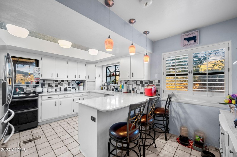 8-Kitchen
