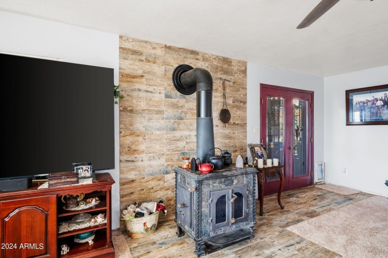 16-Wood Stove