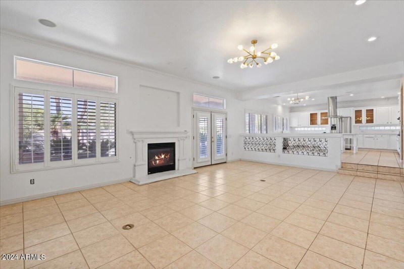18-Family Room