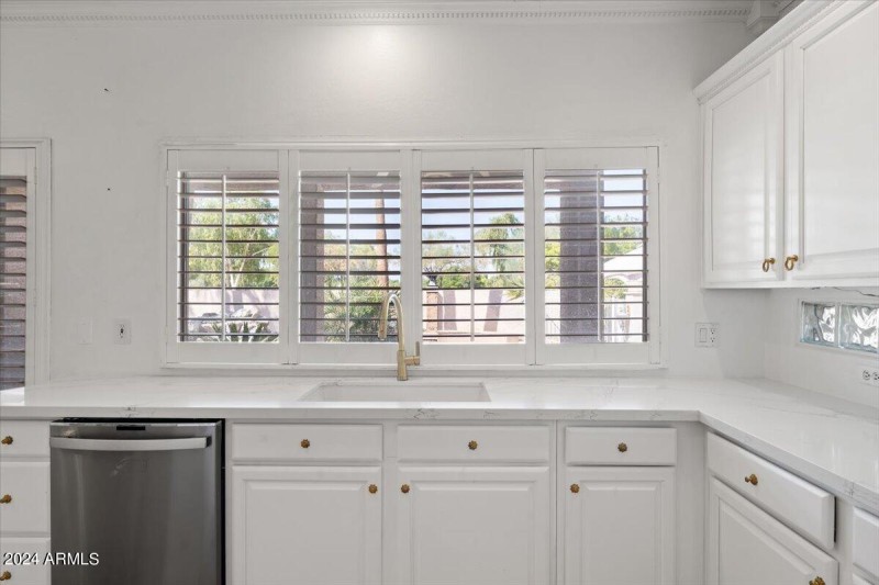 12-Kitchen
