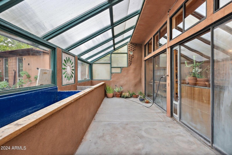 Earthship