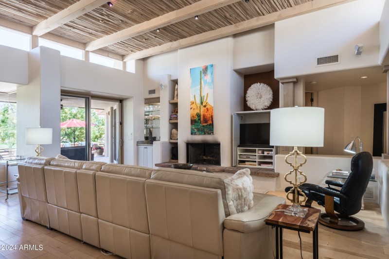 006_Living Room Views