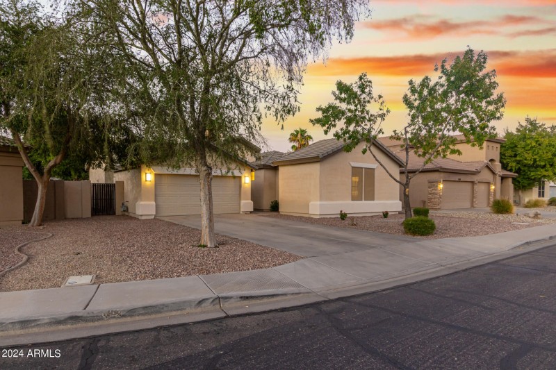 1384 E. Morelos Street