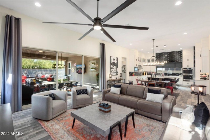 LARGE CEILING FAN AT GREAT ROOM