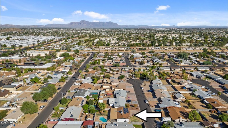 Cul-De-Sac & Close to mountains