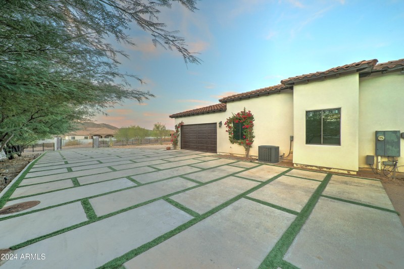 3923 W Fox Rd-6