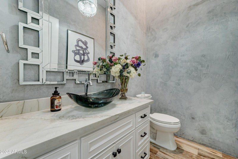 3923 W Fox Rd-26