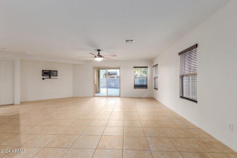 Spacious Greatroom