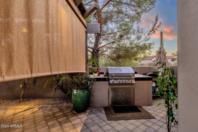 39-web-or-mls-15019-n-mayflower-dr