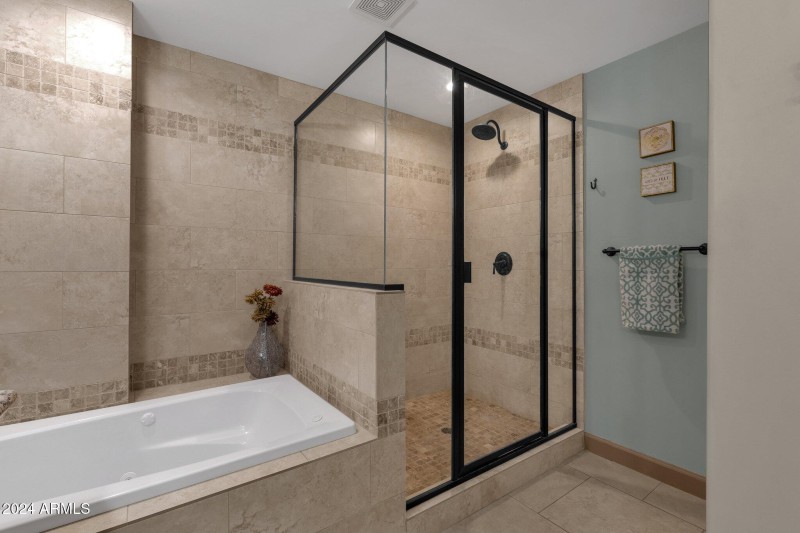 32-web-or-mls-15019-n-mayflower-dr