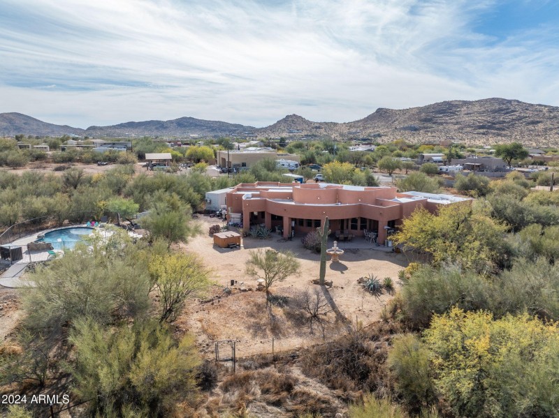 Southwest Home on Private Lot
