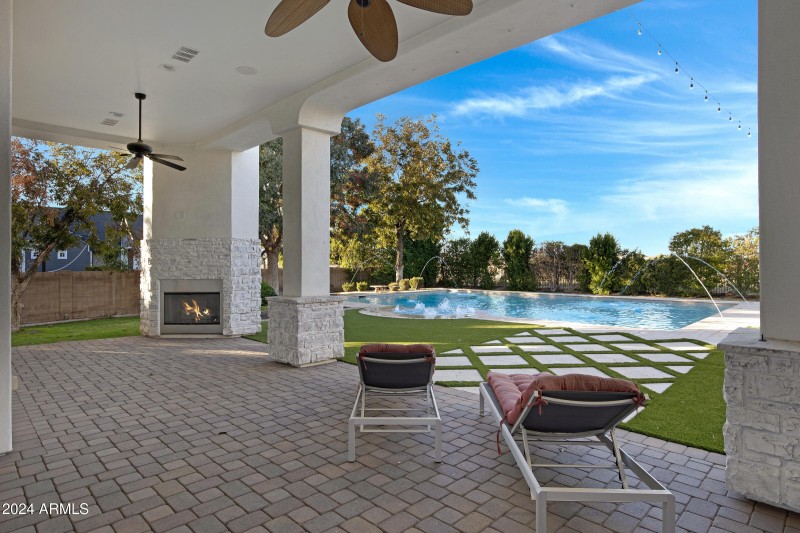 20668 E Sunset Dr-13