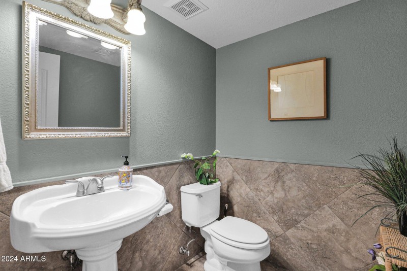 4208 E Tether Trail, Half Bath