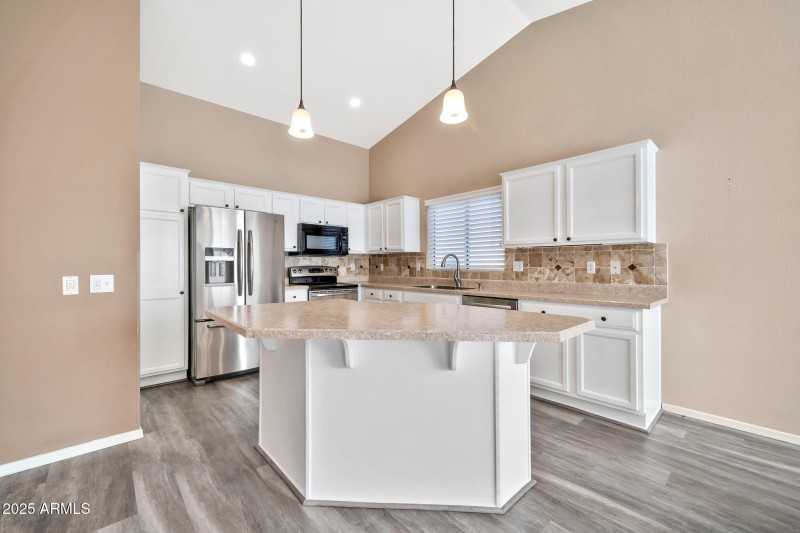 15653 W Monterey Way-12