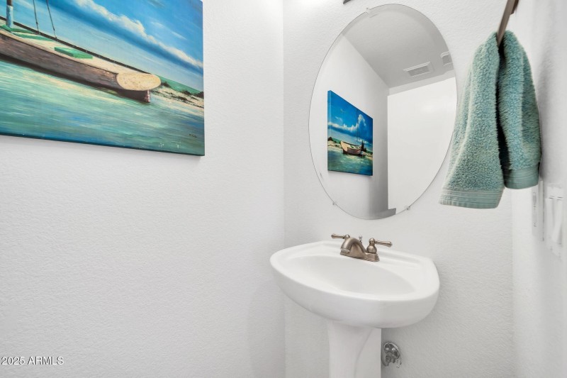 1/2 Bath