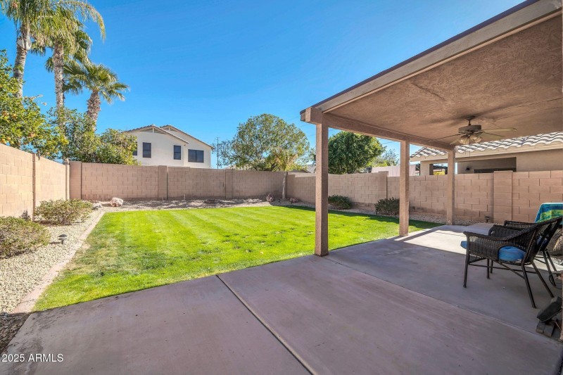 20219 N 33rd Pl-37