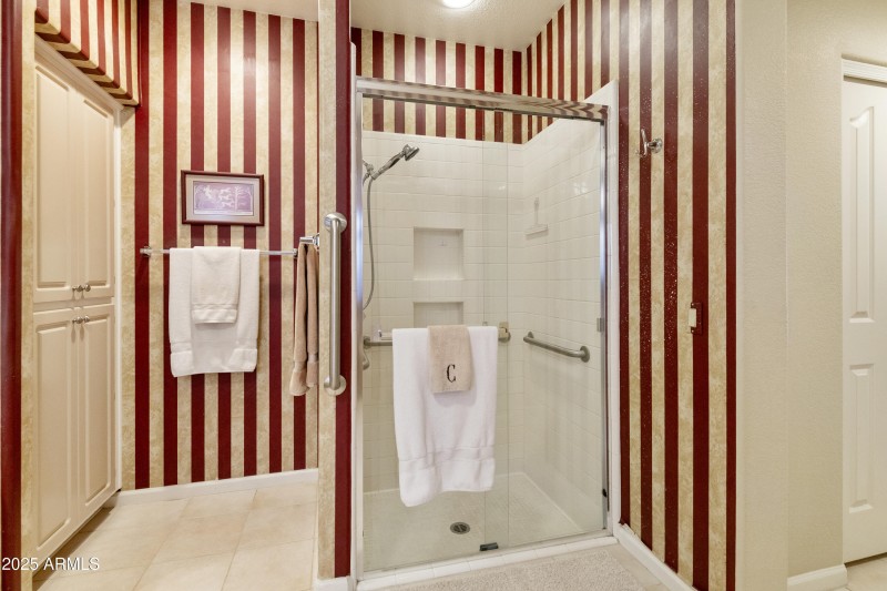 Primary suite shower