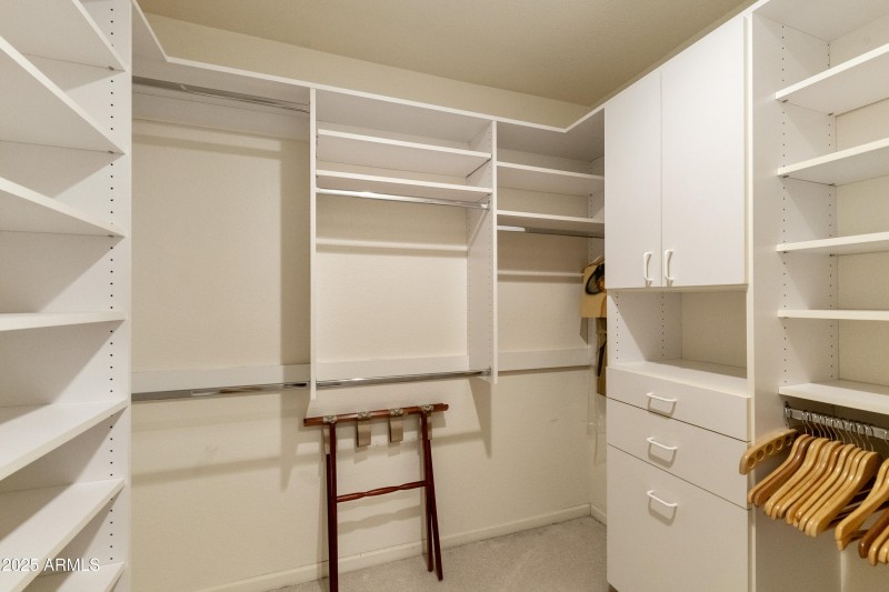 Primary suite walk-in closet
