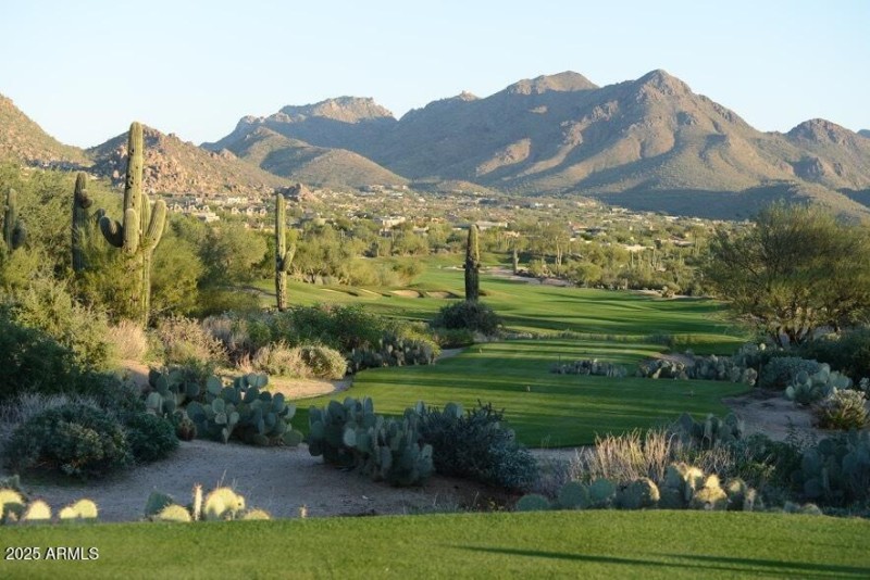 17th hole Desert Highlands