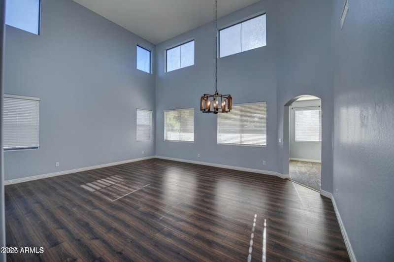 Formal dining and living