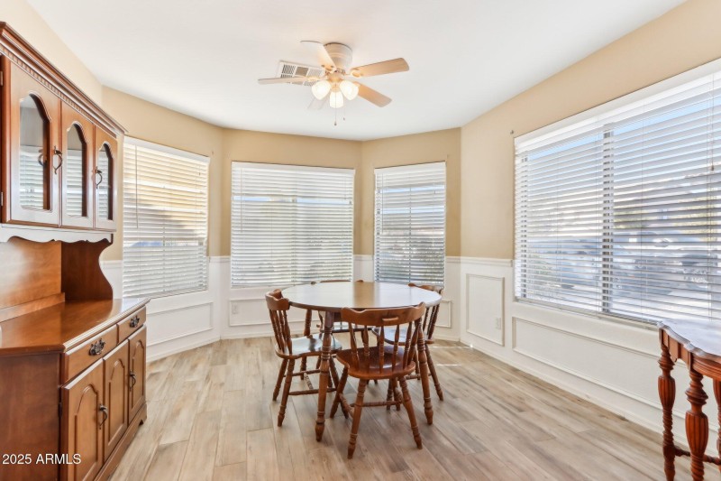 11-web-or-mls-N Madison Rd-011