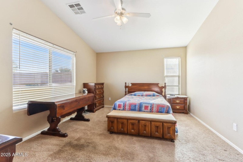 30-web-or-mls-N Madison Rd-030