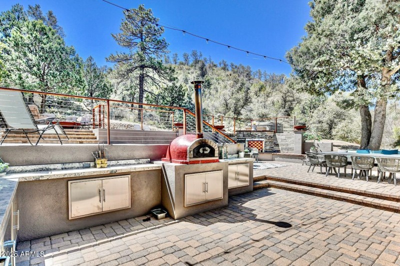 04 Back Patio 2